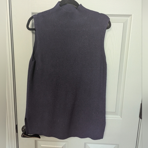 A New Day Blue Large Sleeveless Sweater - Picture 2 of 2